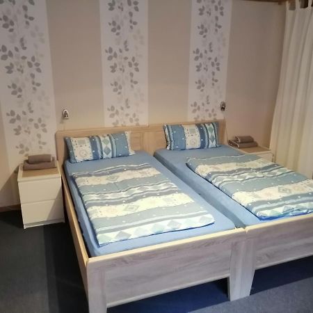 Ferienappartement Persang Gbr Eppenbrunn ภายนอก รูปภาพ